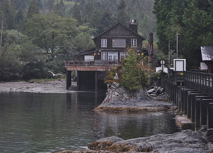 Port Renfrew Hotel 